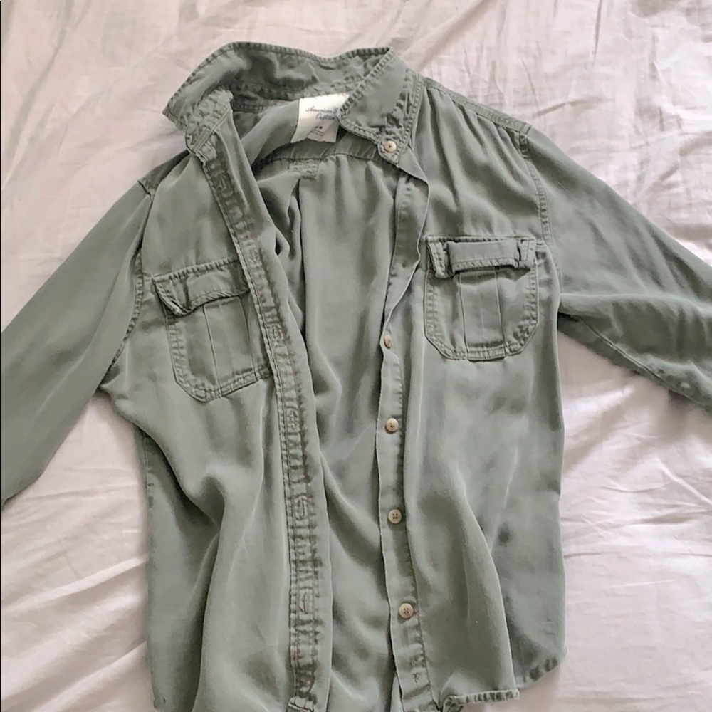 American eagle button up